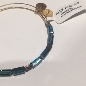 Alex and Ani Jewelry - Alex and Ani Aurora Bead Holiday 2018 Alex and Ani Jewelry - Alex and Ani Aurora Bead Holiday 2018